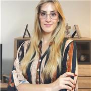 Profesora titulada con más de 10 años de experiencia en redes sociales marketing y marca personal